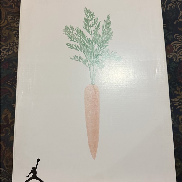 Jordan Sneakers White and Pink - Picture 3 of 3